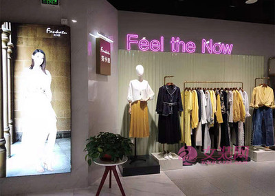 服裝店沒客進店 導購除了等還有很多事需要做